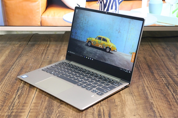 ����PC�ݶ��ض�ȫ���һ�����йɼ۴���8%�������¸�