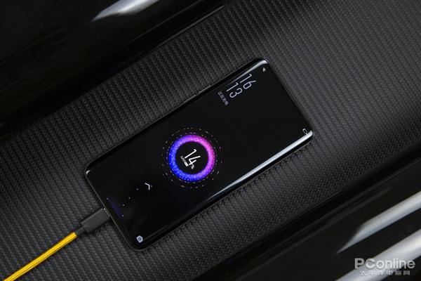 35���ӳ��� OPPO SuperVOOC�˽���