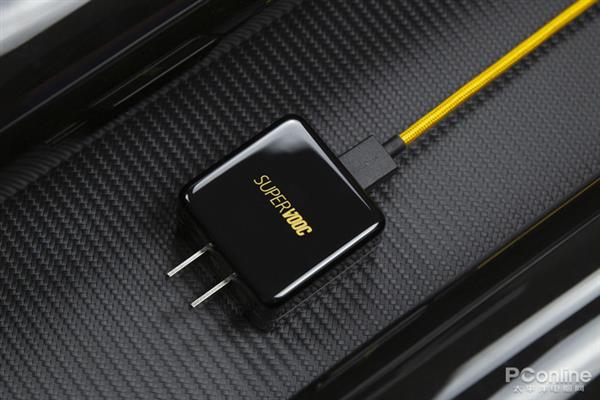 35���ӳ��� OPPO SuperVOOC�˽���