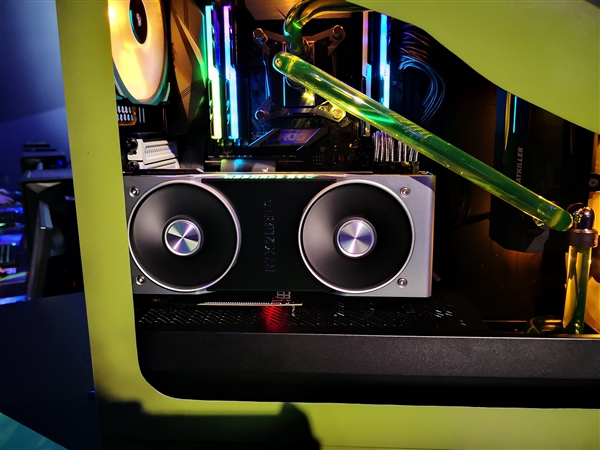 �����״�˫���ȣ�NVIDIA RTX 2080 Ti�ֳ�ͼ��