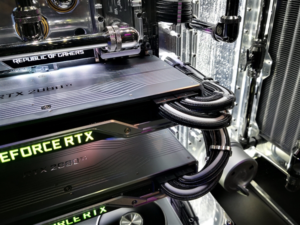 �����״�˫���ȣ�NVIDIA RTX 2080 Ti�ֳ�ͼ��