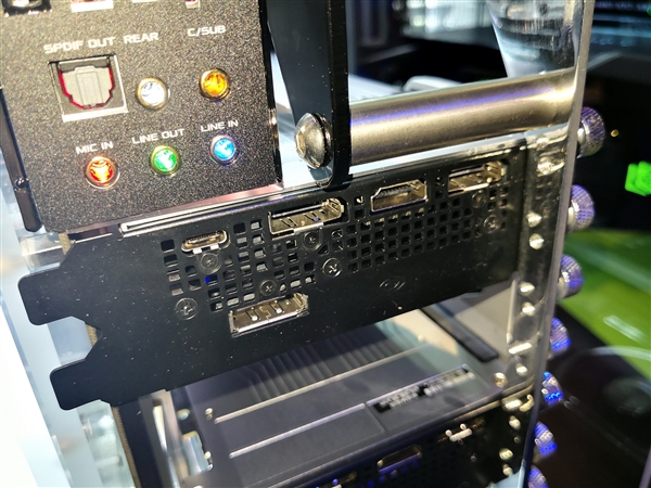 �����״�˫���ȣ�NVIDIA RTX 2080 Ti�ֳ�ͼ��