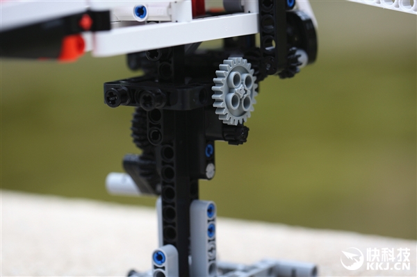 ���û�ľ������е���䣺�ɸ�ԭ��䶯���ṹ