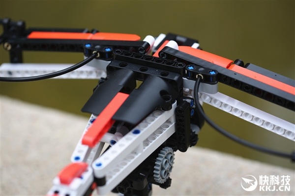 ���û�ľ������е���䣺�ɸ�ԭ��䶯���ṹ