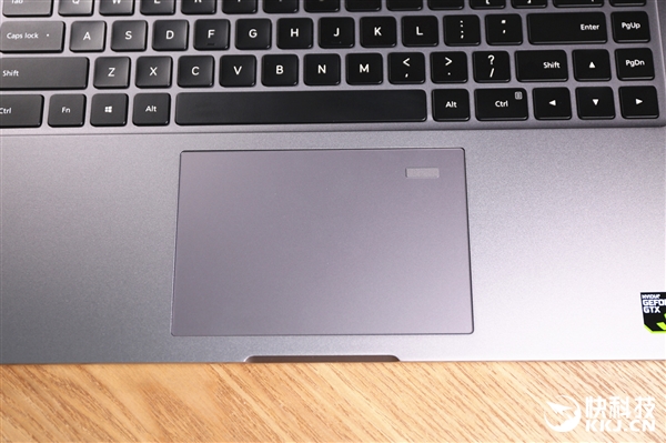 ��������72% С�ױʼǱ�Pro GTX�濪��ͼ��