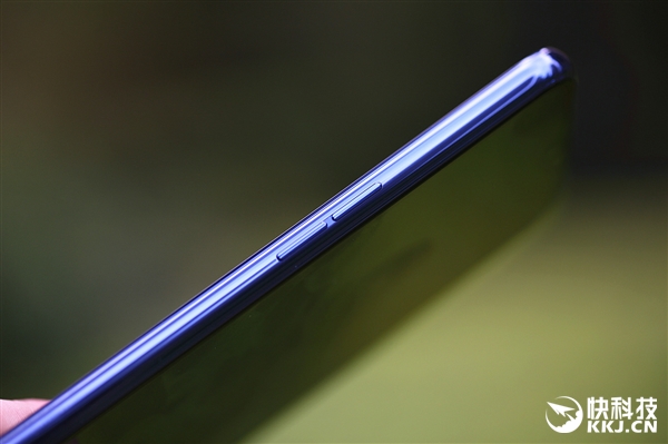 OPPO R17�׷�����ͼ�ͣ�ˮ������������