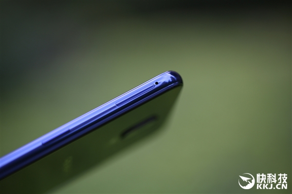 OPPO R17�׷�����ͼ�ͣ�ˮ������������