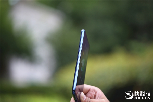 OPPO R17�׷�����ͼ�ͣ�ˮ������������