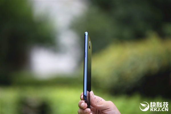 OPPO R17�׷�����ͼ�ͣ�ˮ������������