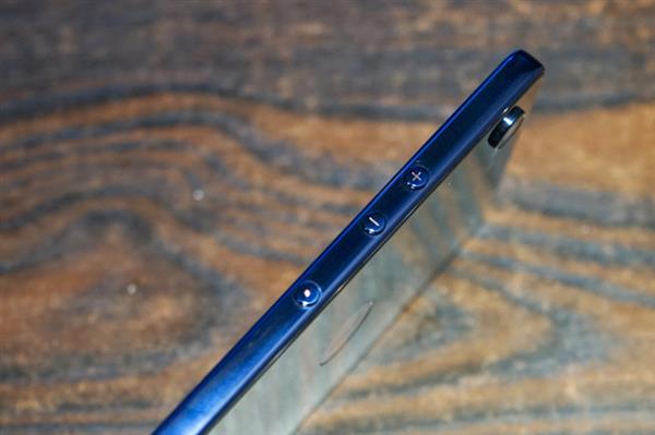 ���Pro 2S���֣�2000Ԫ������ֵ�ý����ѵ��ֻ�