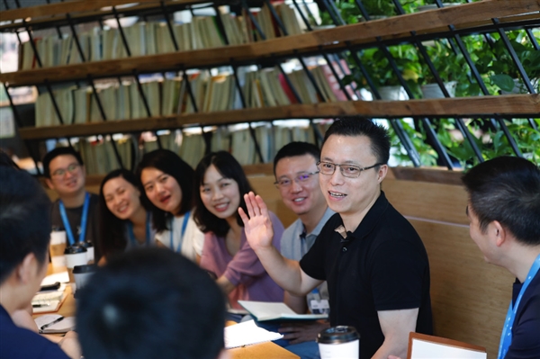 ���Ͻ��CEO���Ͷ���С������֧����δ��3������Ҫս��֮һ