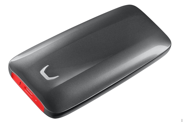 ���Ƿ�����ЯSSD X5���׵�3�ӿ� ֧��NVMe