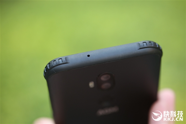 ����-30����£�AGM X3���������ֻ�����ͼ��