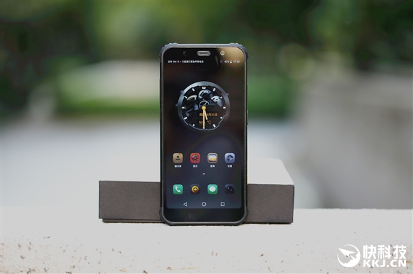 ����-30����£�AGM X3���������ֻ�����ͼ��