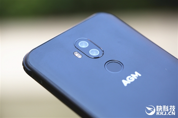 ����-30����£�AGM X3���������ֻ�����ͼ��