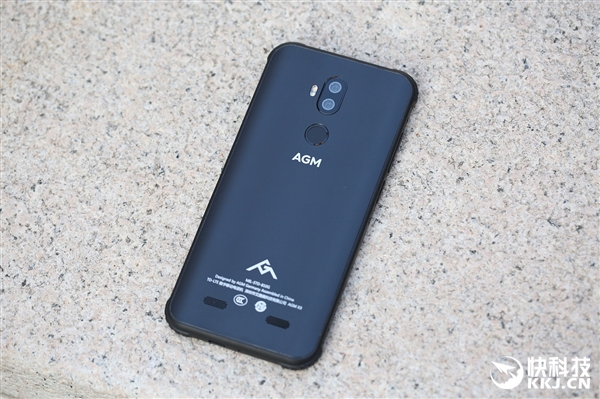 ����-30����£�AGM X3���������ֻ�����ͼ��