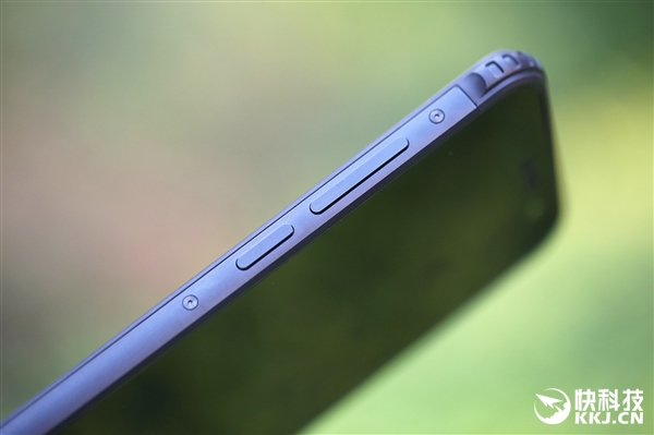 ����-30����£�AGM X3���������ֻ�����ͼ��