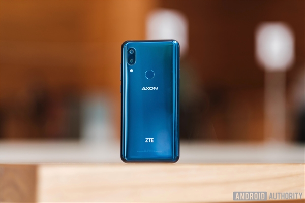 ����AXON 9 Pro�������䱸4000mAh��� 5200Ԫ