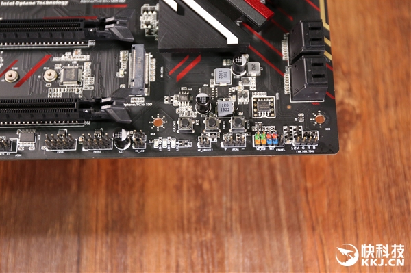 ��ĸ����ɢ��װ�ף��߲ʺ�ս��Z370���忪��ͼ��