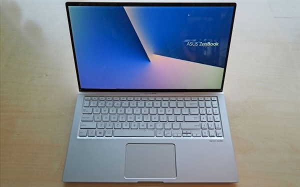 ��˶�¿�ZenBook������95%��ռ�ı߳�խ��899��Ԫ��