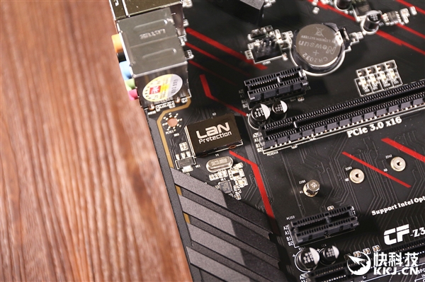 ��ĸ����ɢ��װ�ף��߲ʺ�ս��Z370���忪��ͼ��