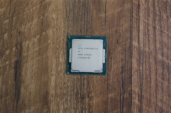 ����ȷ�ϣ�Intel 9��i5/i7/i9����ʹ��ǥ��ɢ��