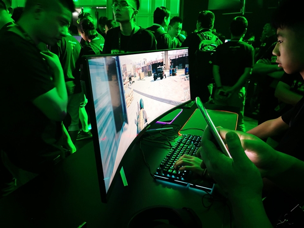 ���ϵ羺����13����ʾ����ȫ���׿��ı��޿��12999Ԫ�콢������