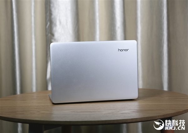 4599Ԫ ҫMagicBook濪ͼ