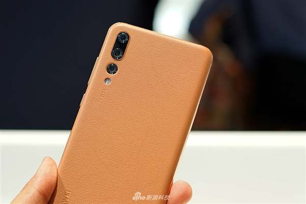 ������������ⱴĸ����ΪP20ȫ�½���ɫ�ֳ�ͼ��