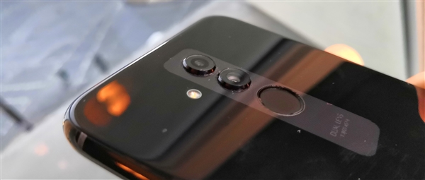 ��ʱ����Ʒ�������Ϊ��ʽ����Mate 20 Lite������710