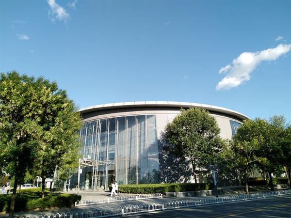 ��ҫ8X Max���֣�5000mAh��ؼӳ� 1499Ԫ��