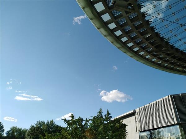 ��ҫ8X Max���֣�5000mAh��ؼӳ� 1499Ԫ��