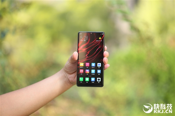 ���ޱ߿��ޣ�Ŭ����Z18����ͼ��