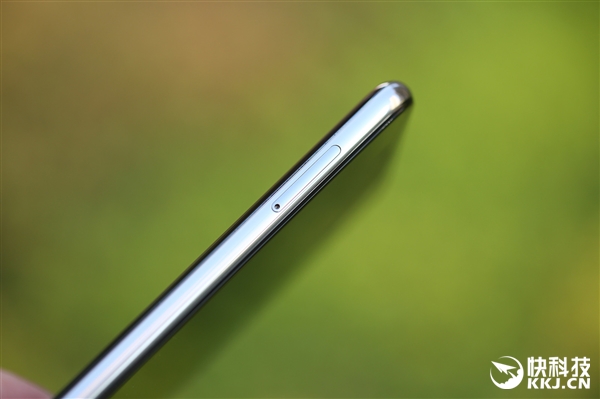 ��ΪP20�����������׷�ͼ�ͣ���ɫ�����λ�