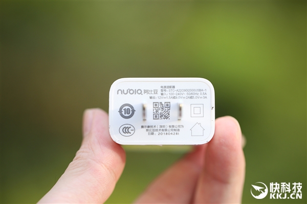 ���ޱ߿��ޣ�Ŭ����Z18����ͼ��