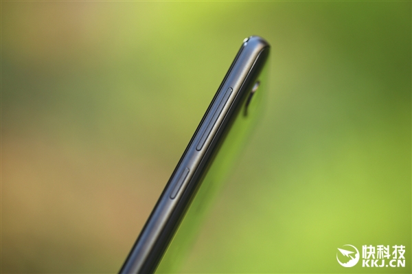 ���ޱ߿��ޣ�Ŭ����Z18����ͼ��