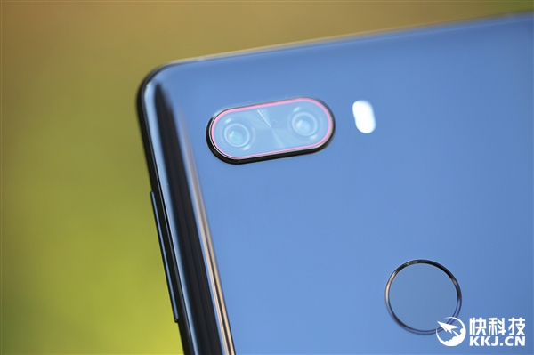 ���ޱ߿��ޣ�Ŭ����Z18����ͼ��