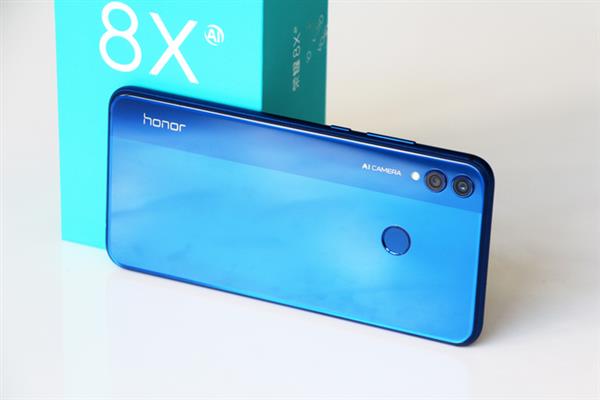 荣耀8X上手:越级体验 性价比超高