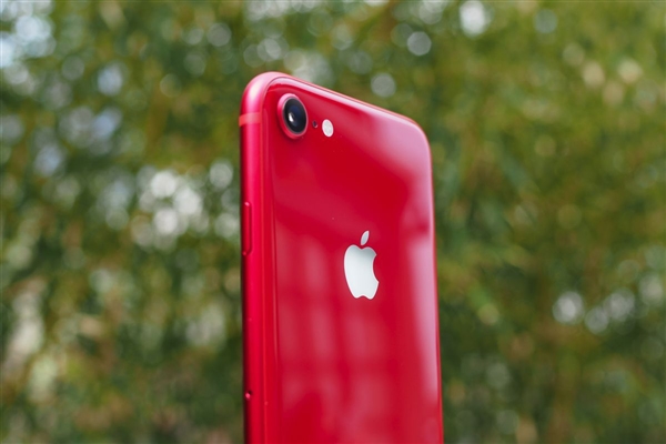 ����iPhone 9�ٷ���Ʒҳ���ع⣺6.1��˫����������