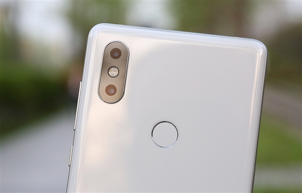 С��MIX 2S���Ͱ�׿9.0�����棺������ �ܷ�27.6��