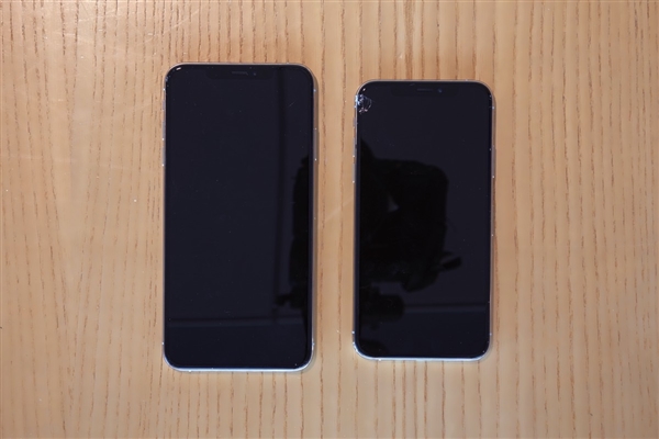 iPhone XS��ס��138��ơ�ƵĽ�û��ȴ��1.8�׵�������