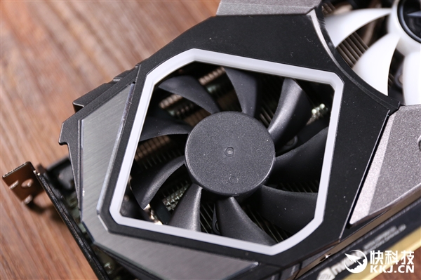 RTX 2080TiŹOCԿͼͣXЧ