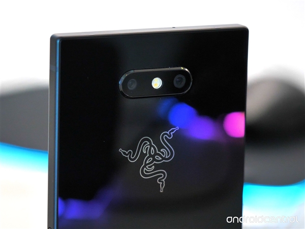 Razer Phone 2ͼͣ4000mAhؼӳ 5500Ԫ