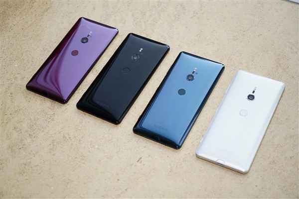 Xperia XZ32KOLED 5399Ԫ