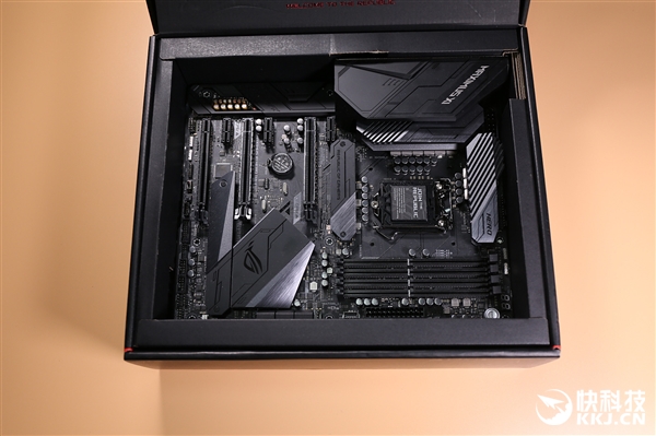 7999Ԫ ˶ROG MAXIMUS XI EXTREMEͼ