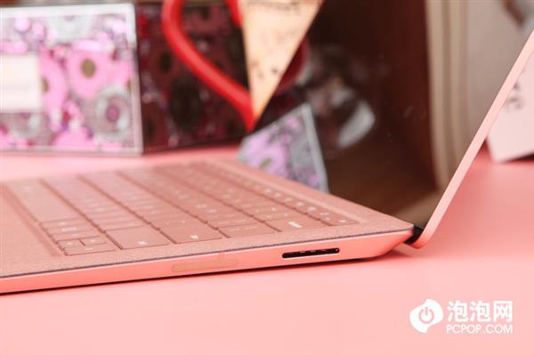 Ů ҷ۽ɫSurface Laptop 2ʼǱ