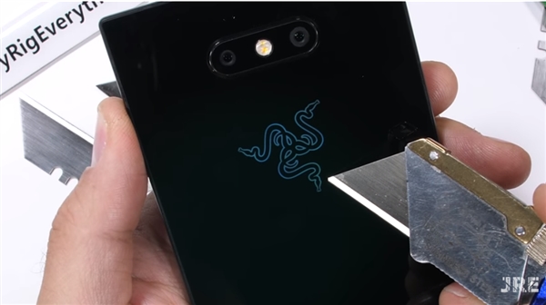 Razer Phone 2Ⱪԣǿȱֳɫ