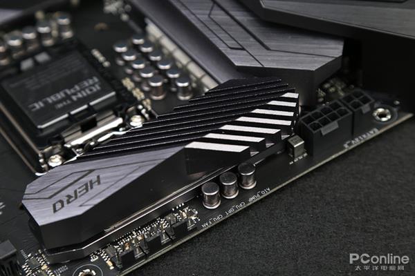 i9-9900K用中低端主板会变弱?两代主板实测