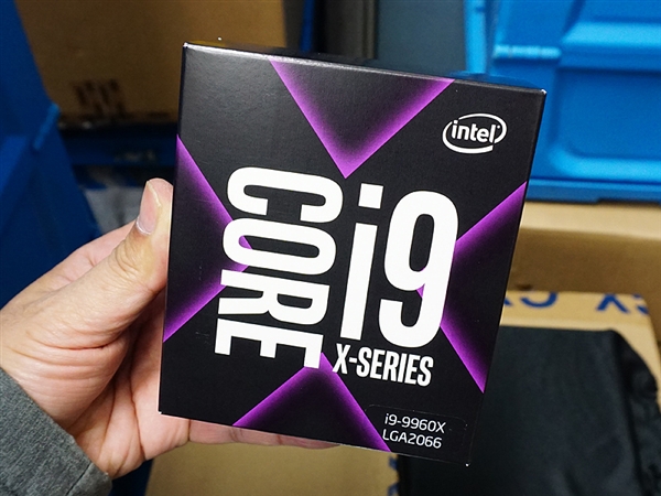 Intel 18i9-9980XEձУȹڱ2100Ԫ