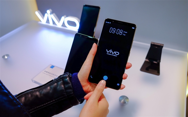 ް δ콢vivo APEX 2019